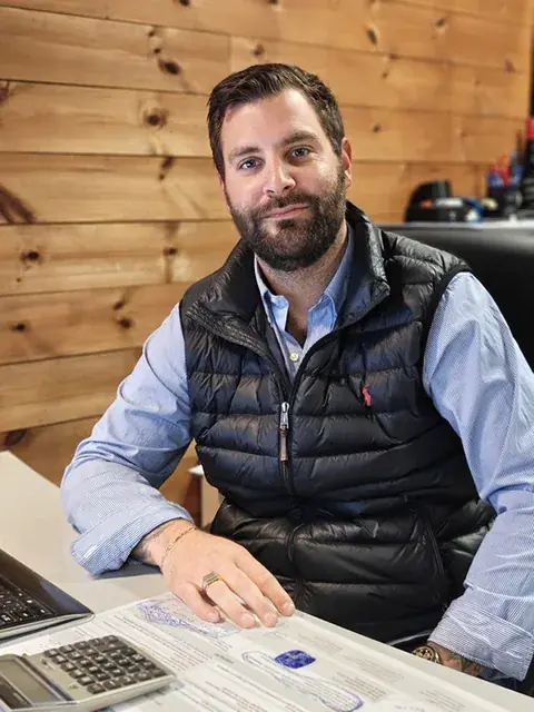 Anders Bråten, selger og teknisk leder hos Team Autosalg.